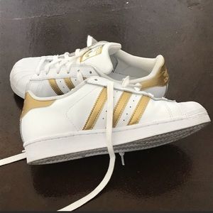 Adidas Superstar white and gold